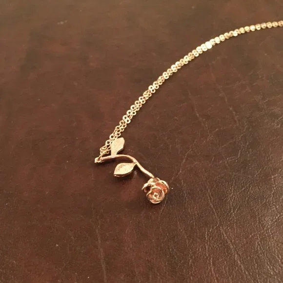 Adorable Rose Pendant Necklace, NWOT, Great Condition - Picture 3 of 8